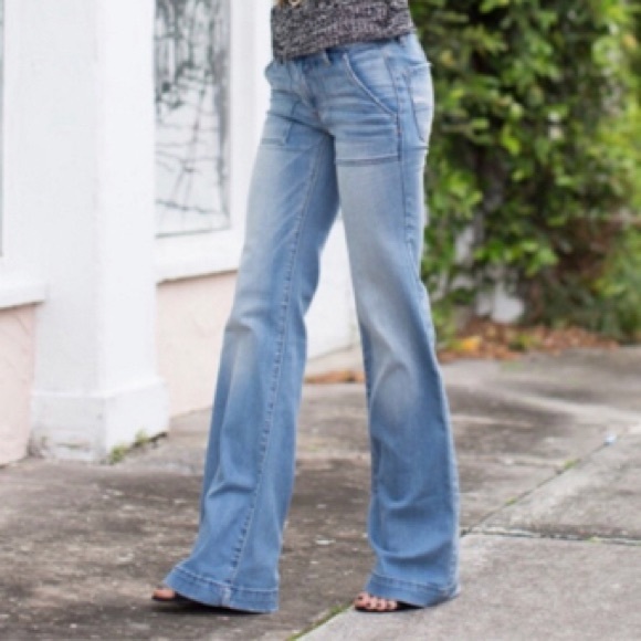 Bell bottom jeans american eagle Clearance